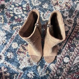 Beige Suede Vince Camuto Ankle Boots Size 5.5